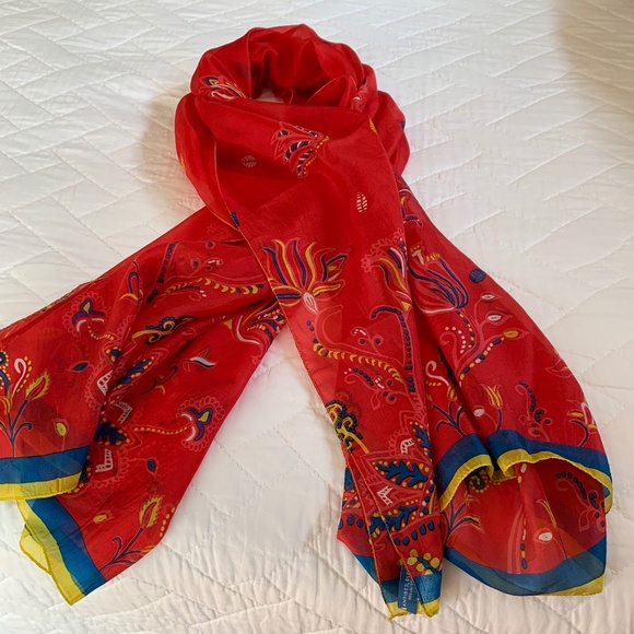 ANTIBES 100% SILK LARGE SCARF 70"X40" - Picture 1 of 16